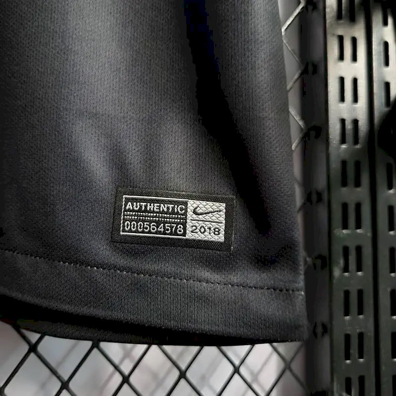 Camisa reserva retrô do Corinthians 2018/19