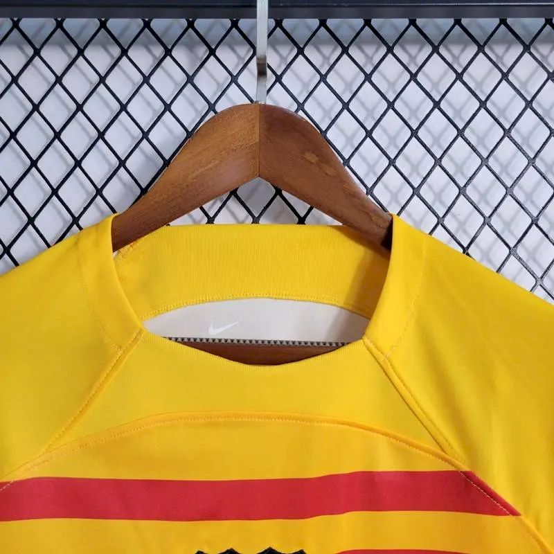 Camisa Barcelona 2023/24 Quarta de Mangas Compridas