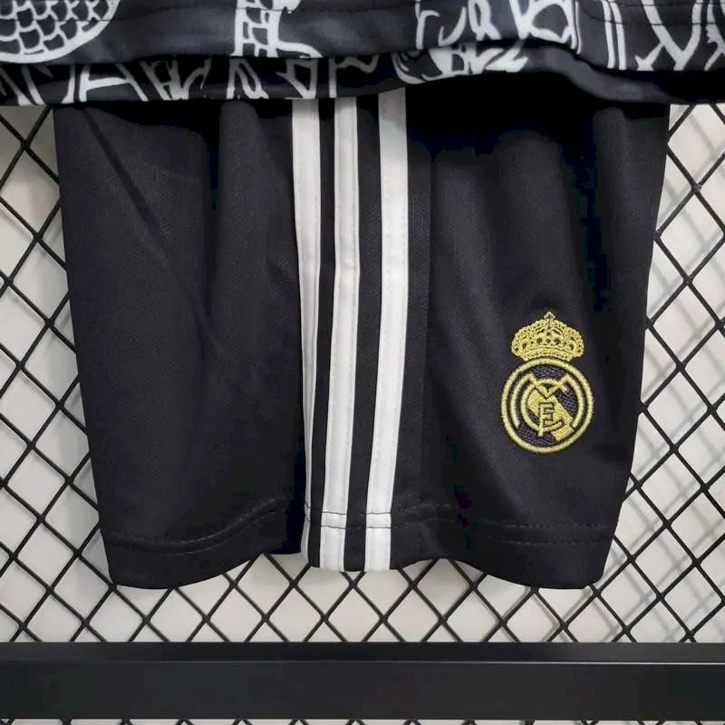 Kit Infantil Real Madrid 2022/23 Black Dragon Edition