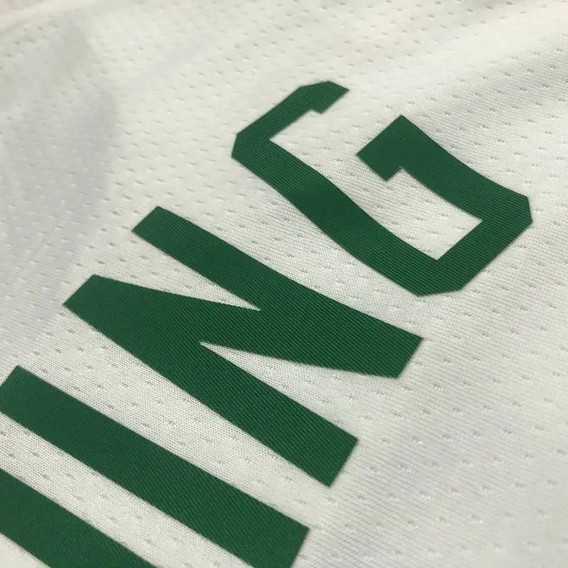 Camisa masculina Kyrie Irving branca do time – Edição de 75º aniversário