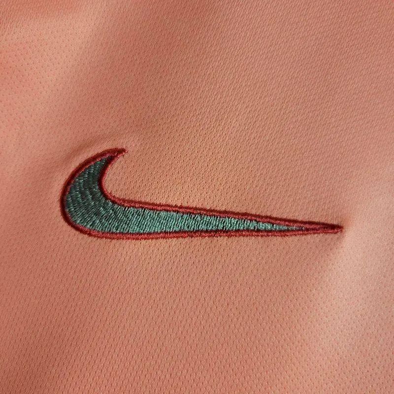 Terceira camisa retrô do Barcelona 2018/19