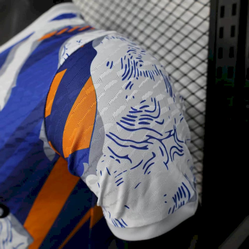 Real Madrid 2025/26 Limited Matchday Edition Jersey Player Version
