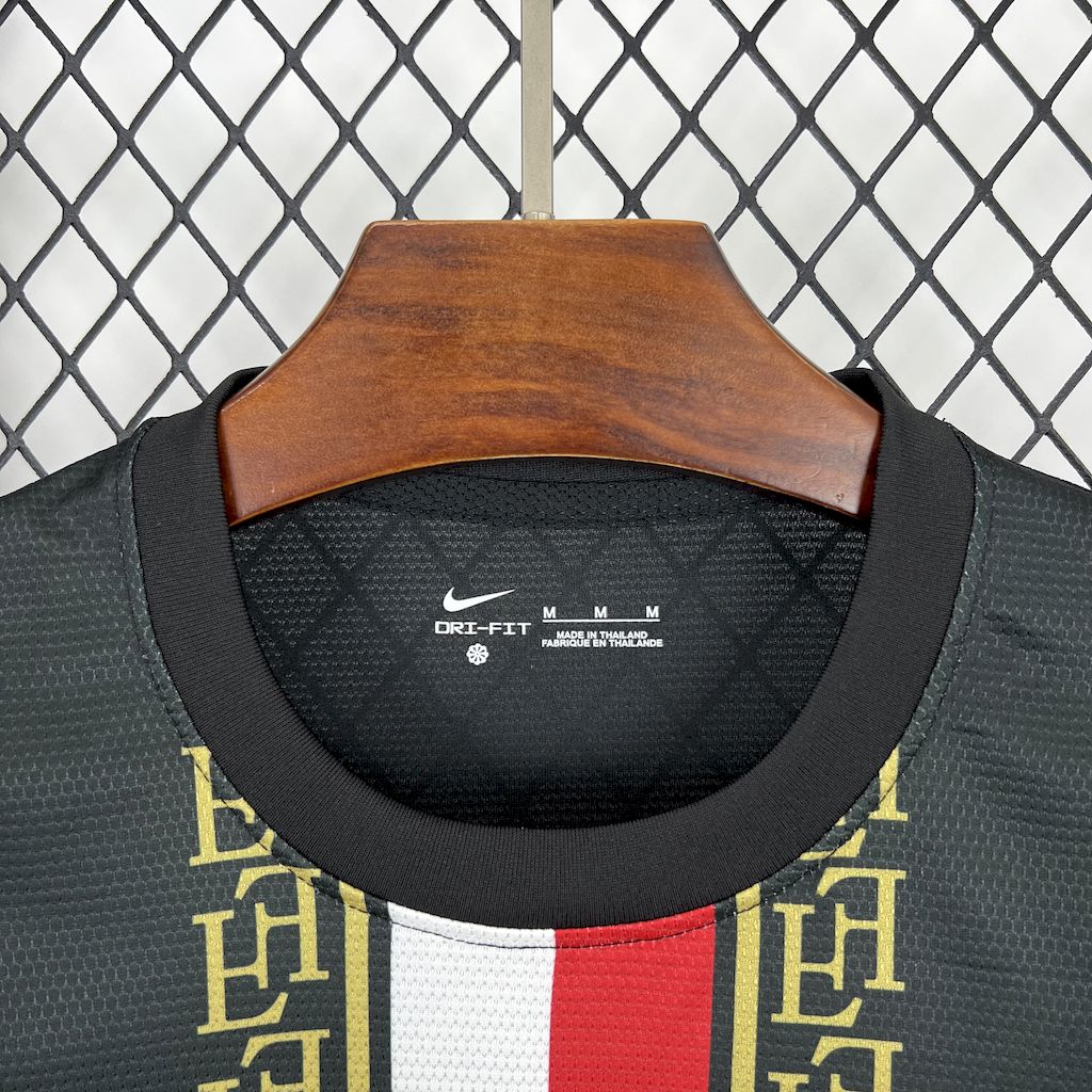 Paris Saint-Germain 2025/26 Black and Gold Edition Jersey
