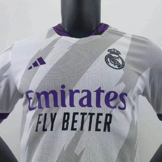 Maillot classique du Real Madrid 2022/23, version joueur
