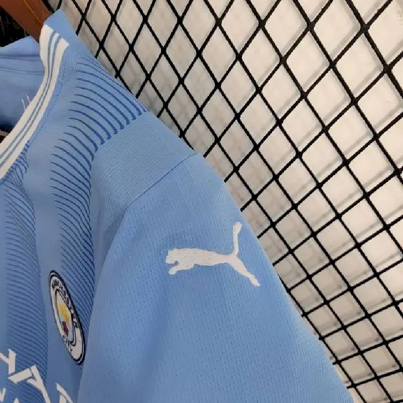 Camisa titular do Manchester City 2023/24