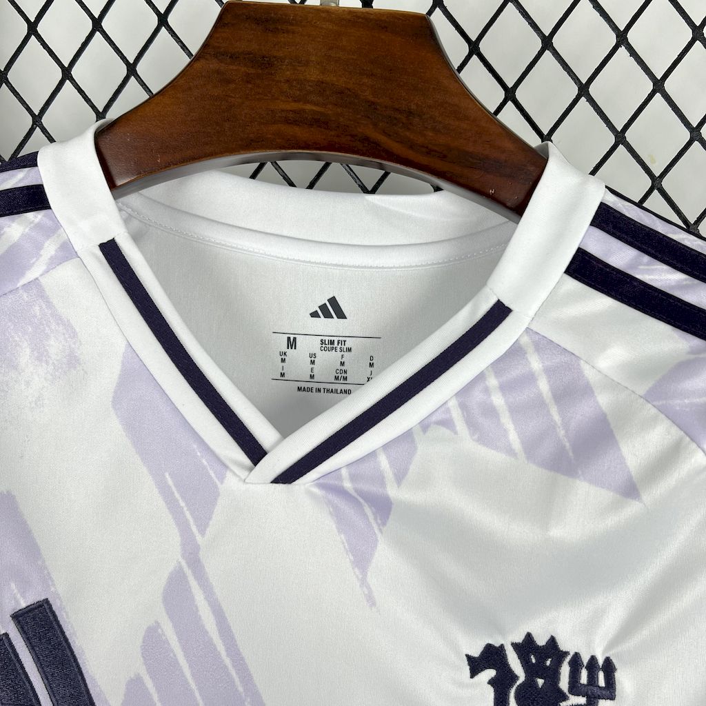 Camisa reserva do Manchester United 2025/26