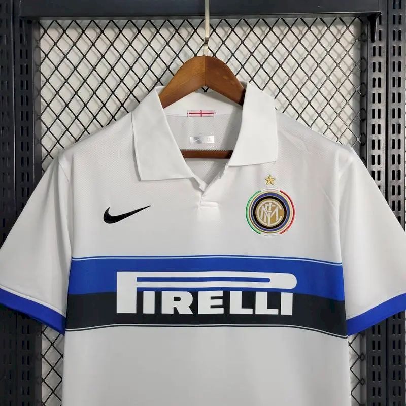 Camisa retrô reserva do Inter de Milão 2009/10