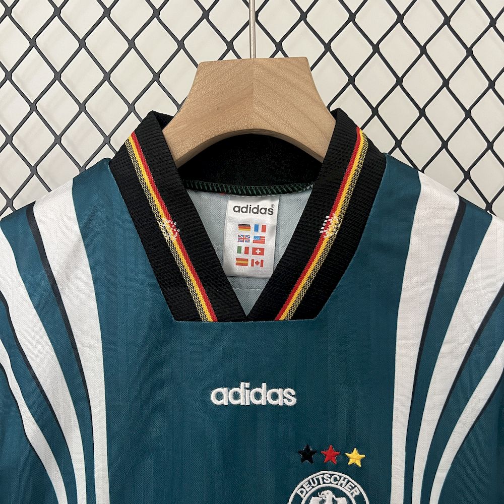 Camisa e shorts retrô infantil reserva da Alemanha 1996