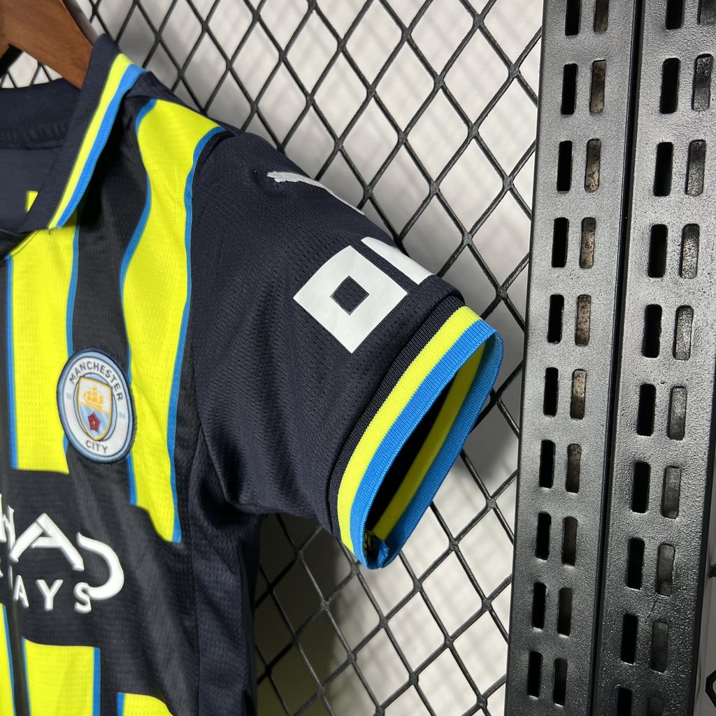 Kit reserva infantil Manchester City 2024/25