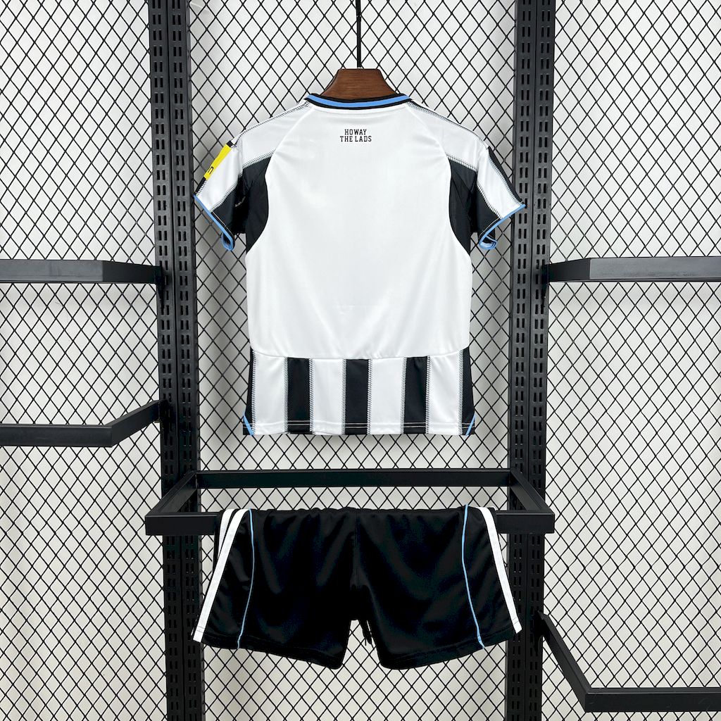 Newcastle United 2025/26 Home Kids Kit