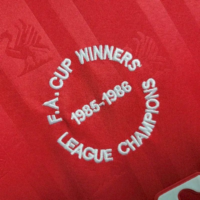 Camisa retrô do Liverpool 1985/86
