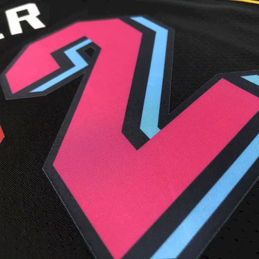 Camisa masculina Jimmy Butler preta 2021-22 Swingman Team – Edição City