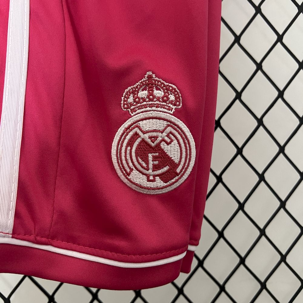 Camisa e shorts retrô infantil do Real Madrid 2014/15