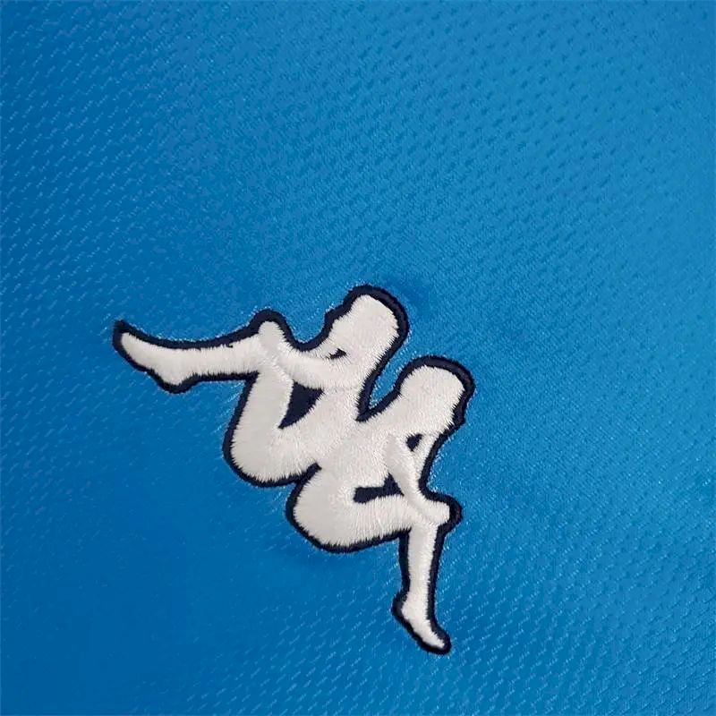 Camisa retrô titular do Manchester City 1997/99