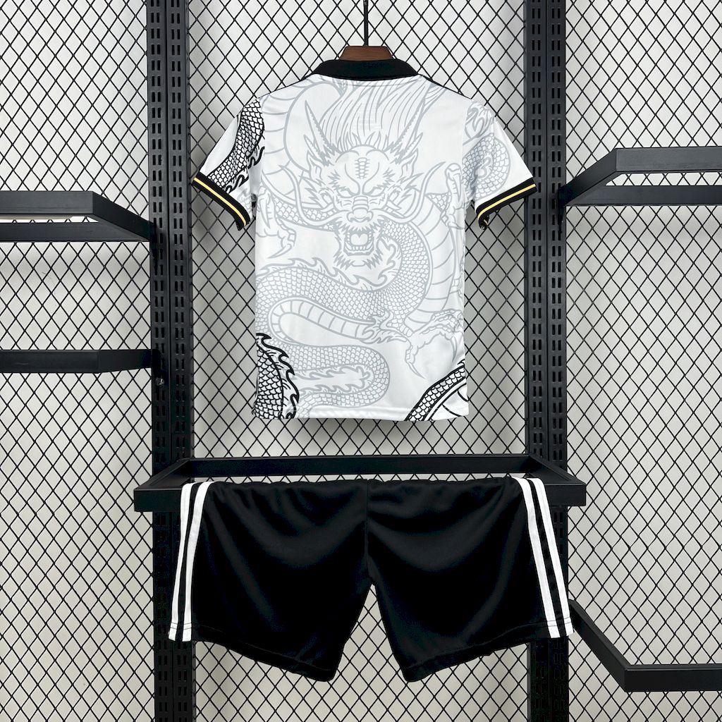 Real Madrid 2022/23 Dragon Kids Kit