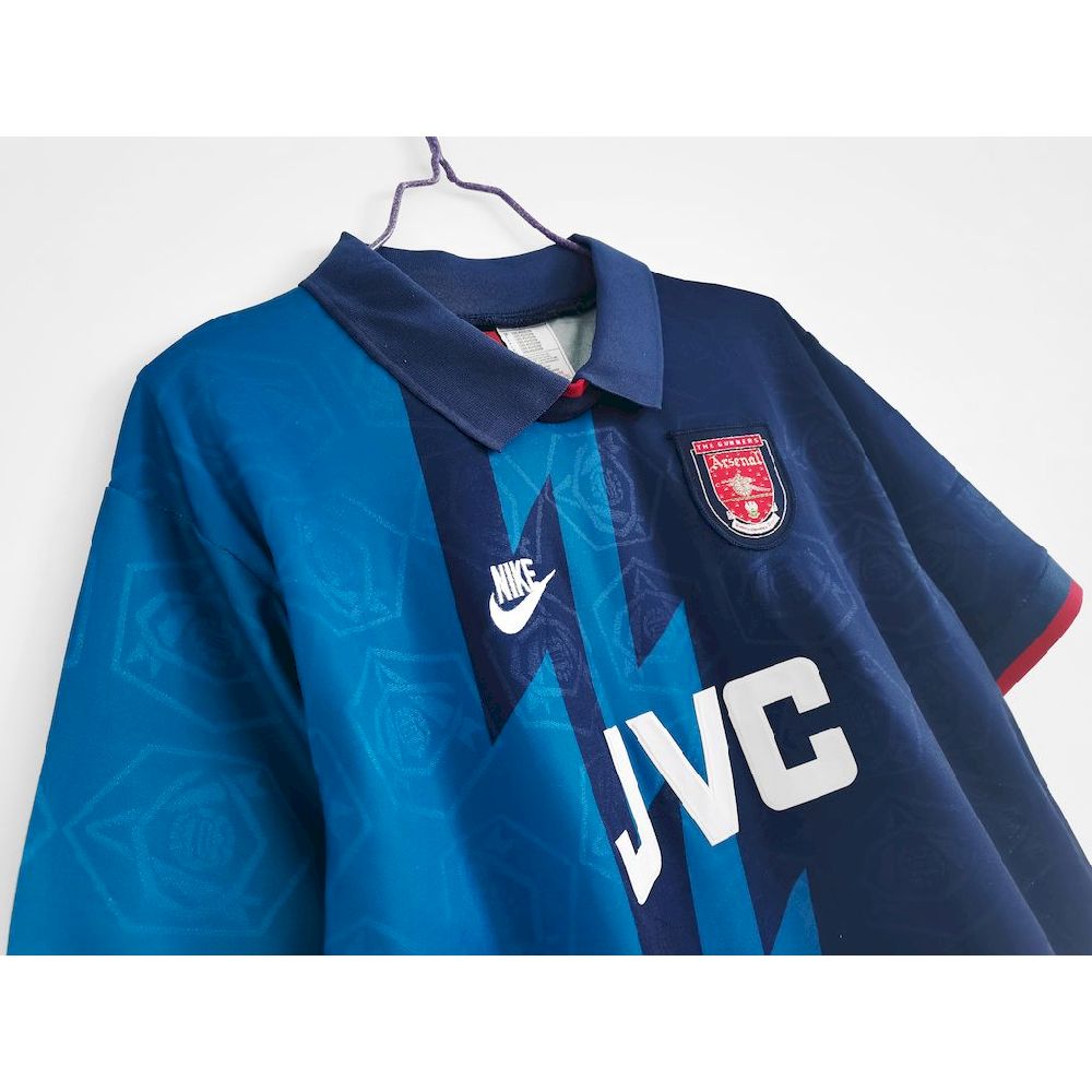 Camisa retrô reserva do Arsenal 1995/96