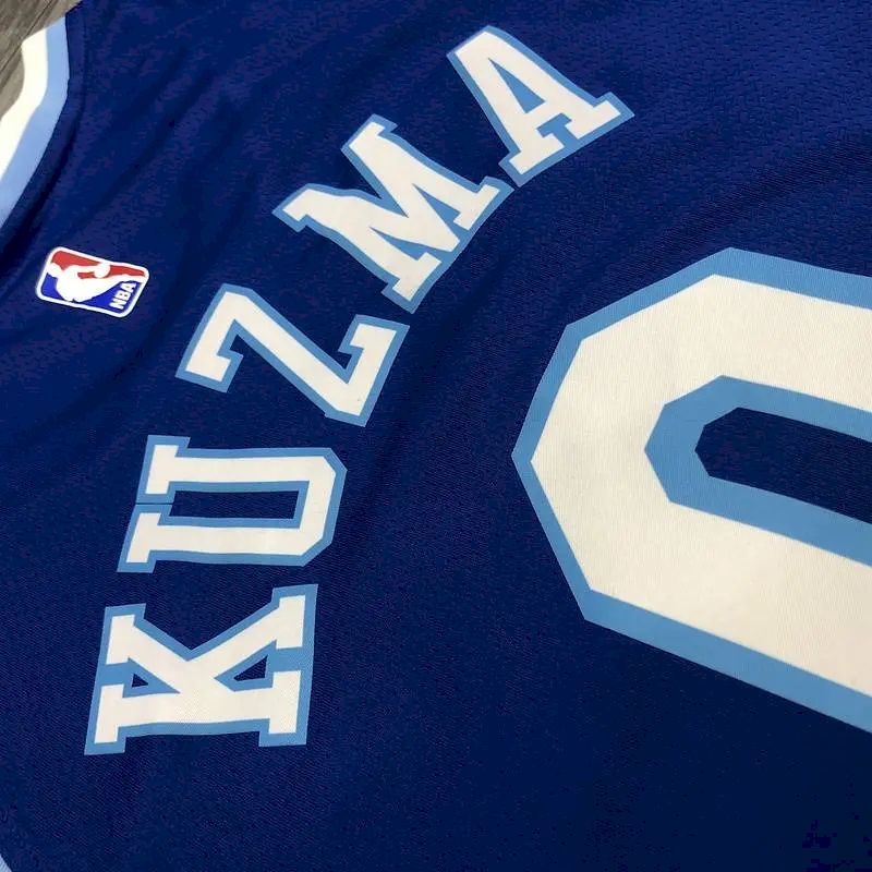 Camisa Kyle Kuzma Masculina Azul Versão Jogador – Edição Clássica Retro Conjunta