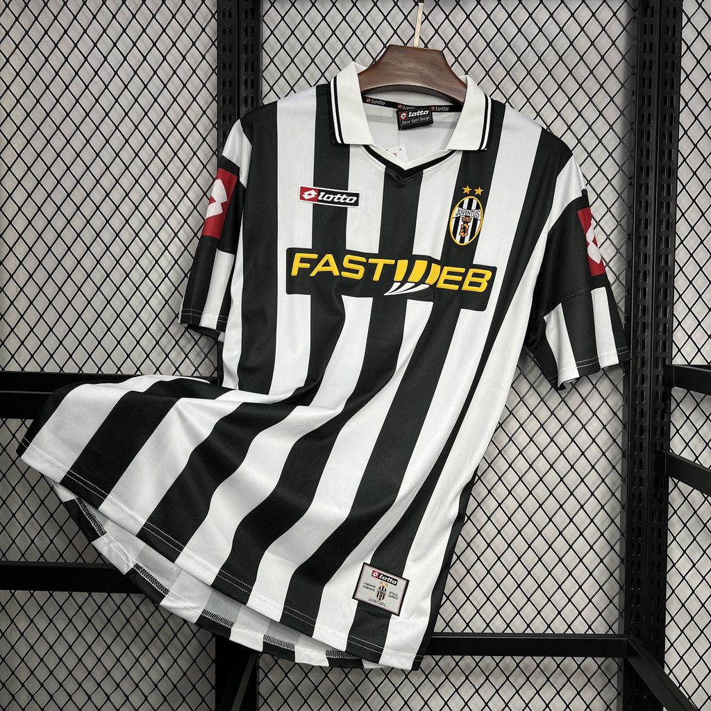 Camisa retrô Home Juventus 2001/02