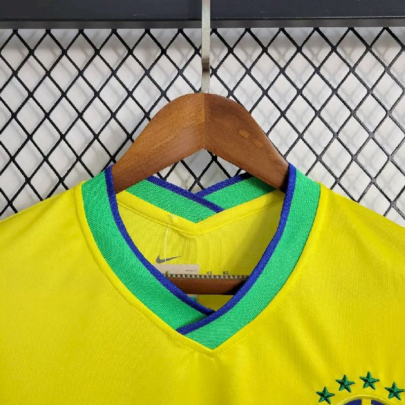Camisa comemorativa do Brasil 2022/23