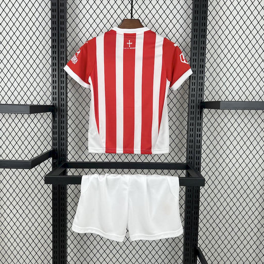 Equipamento principal Sporting de Gijón 2024/25 infantil