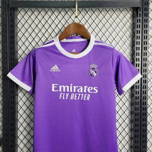 Camisa e shorts retrô infantil do Real Madrid 1998/00
