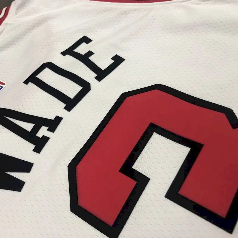 Camisa masculina Dwyane Wade Swingman versão jogador branca – edição Association