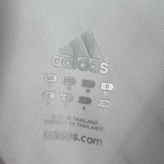 Camisa retrô reserva do AC Milan 2011/12