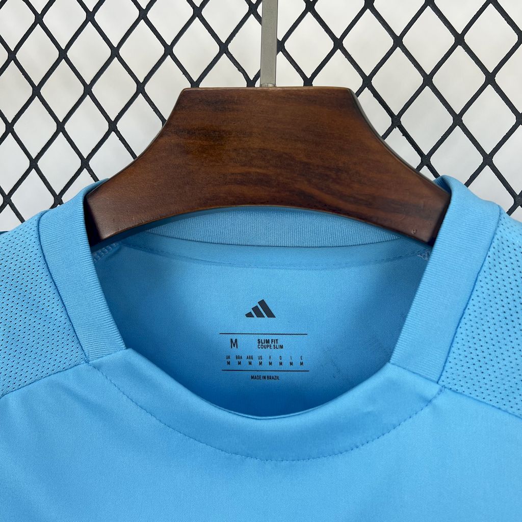 Camisa feminina pré-jogo do Flamengo 2025/26