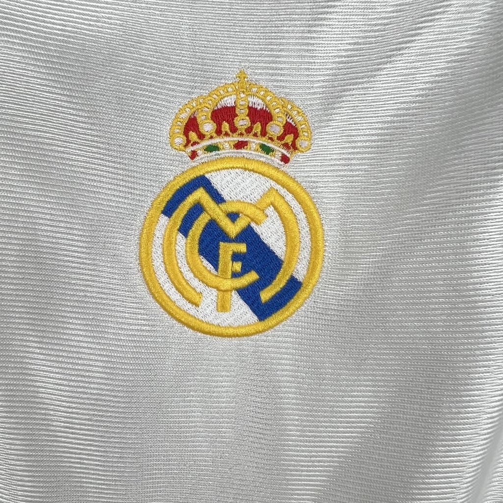 Real Madrid 1998/00 Home Retro Jersey