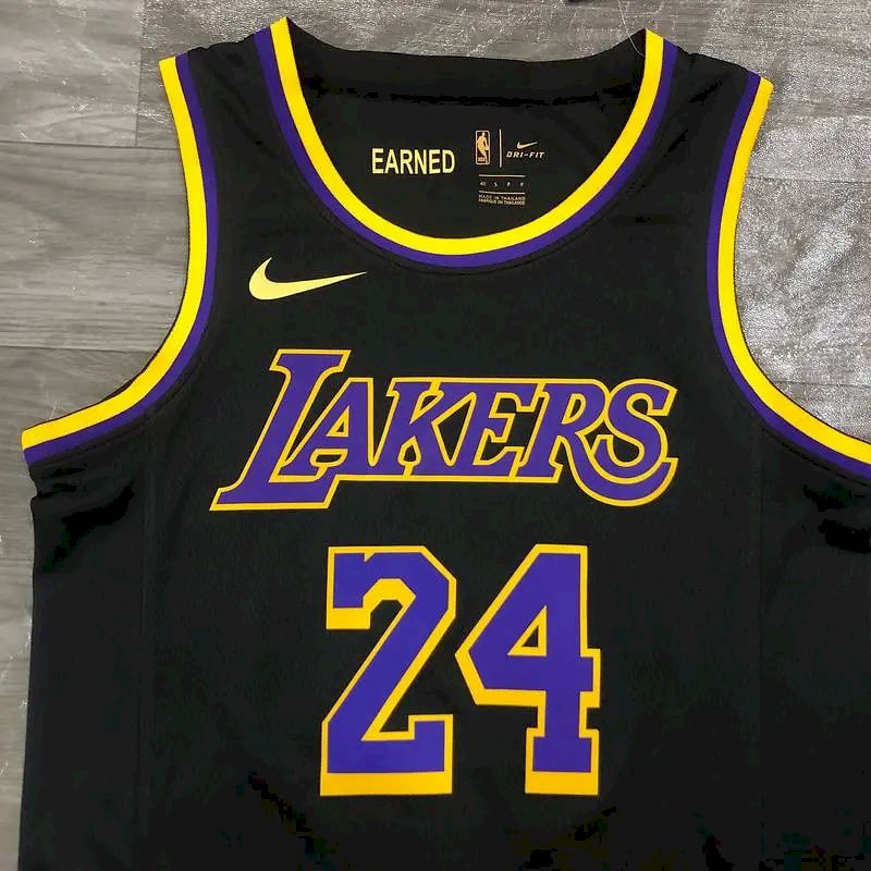 Camisa masculina Kobe Bryant 2020-21 preta versão Swingman Player - Edição Earned