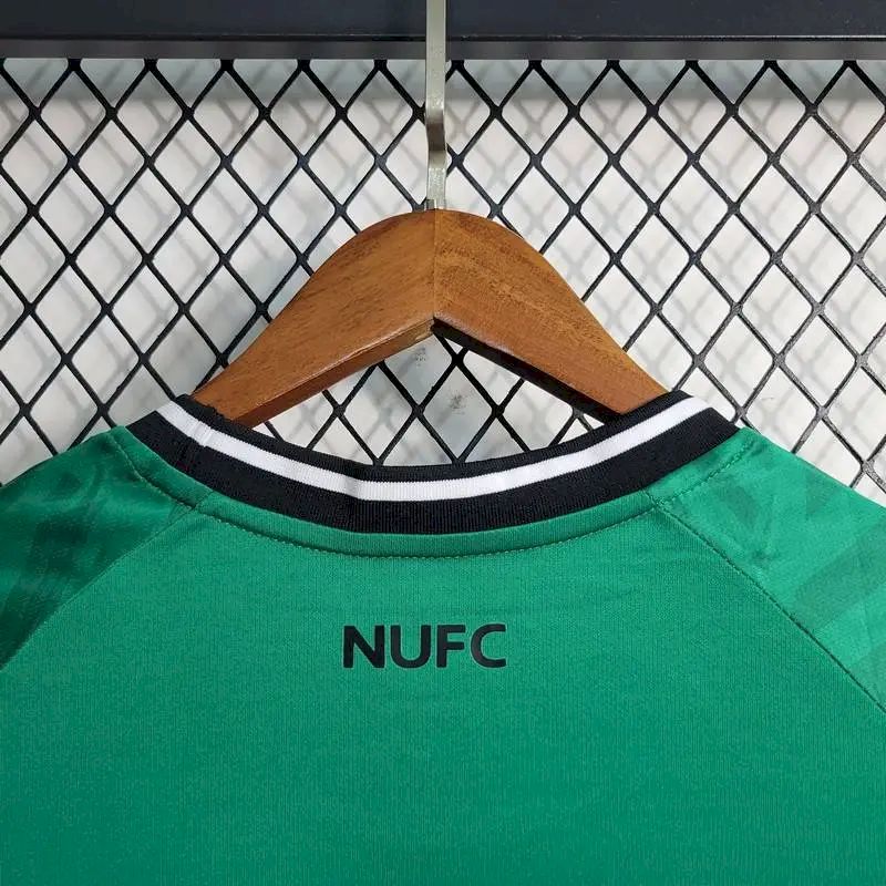 Camisa reserva do Newcastle United 2023/24