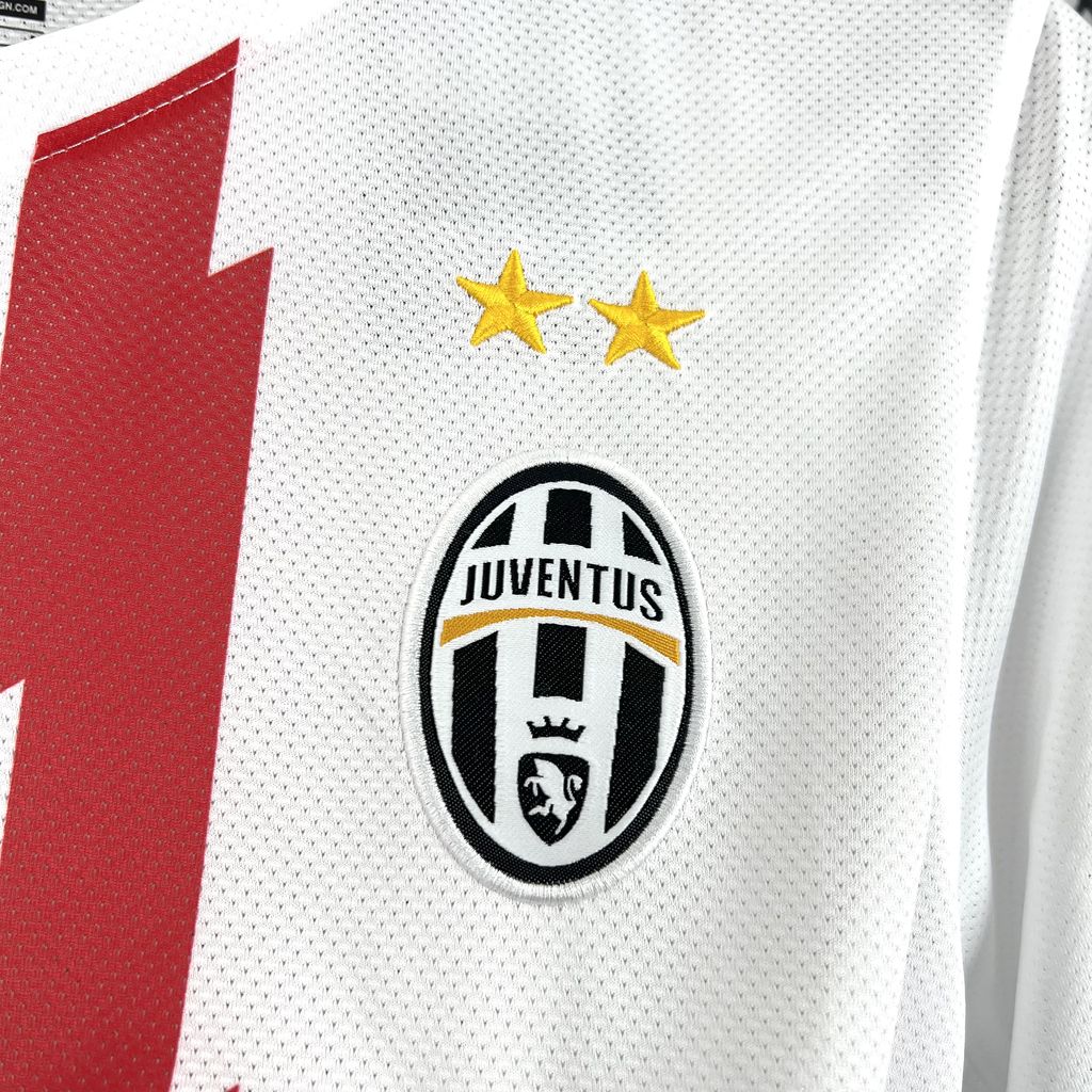 Camisa retrô reserva da Juventus 2010/11