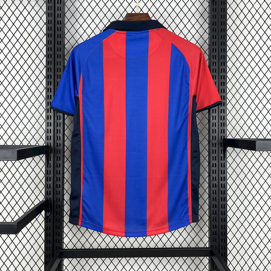 Camisa retrô titular do Barcelona 2001/02