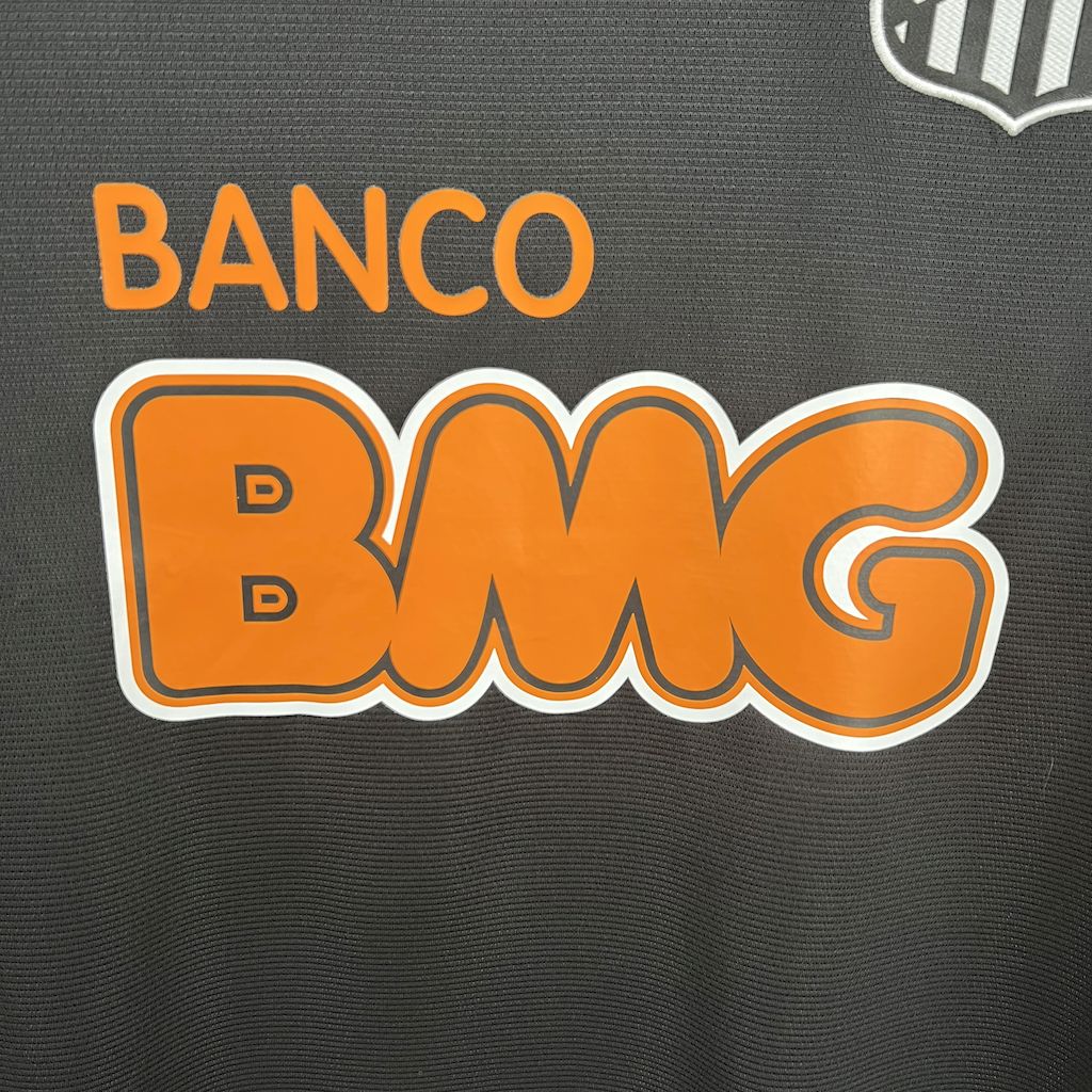 Camisa preta retrô do Santos 2011/12