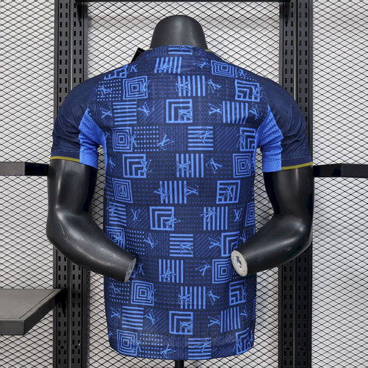 Camisa Louis Vuitton Joint Edition do Real Madrid 2025/26, versão jogador