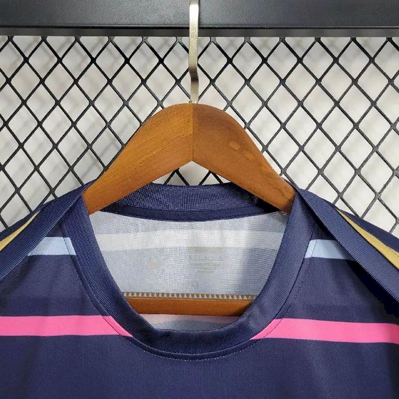 Camisa de treino pré-jogo da França 2024/25