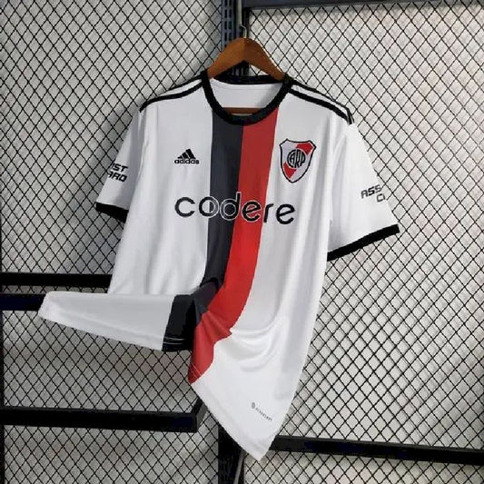 Camisa pré-jogo do River Plate 2023/24
