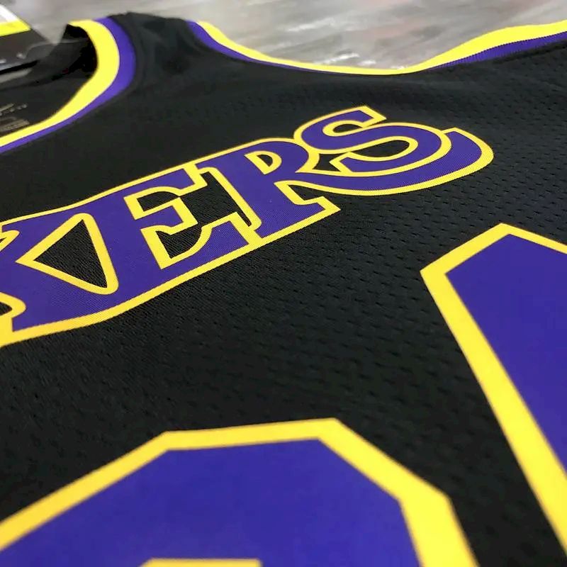 Camisa masculina Kobe Bryant 2020-21 preta versão Swingman Player - Edição Earned