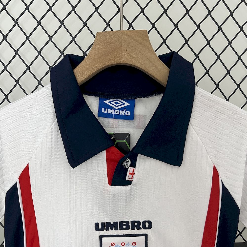 Camisa e shorts retrô infantil da Inglaterra 1998