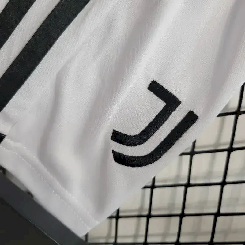 Juventus 2023/24 Away Kids Kit
