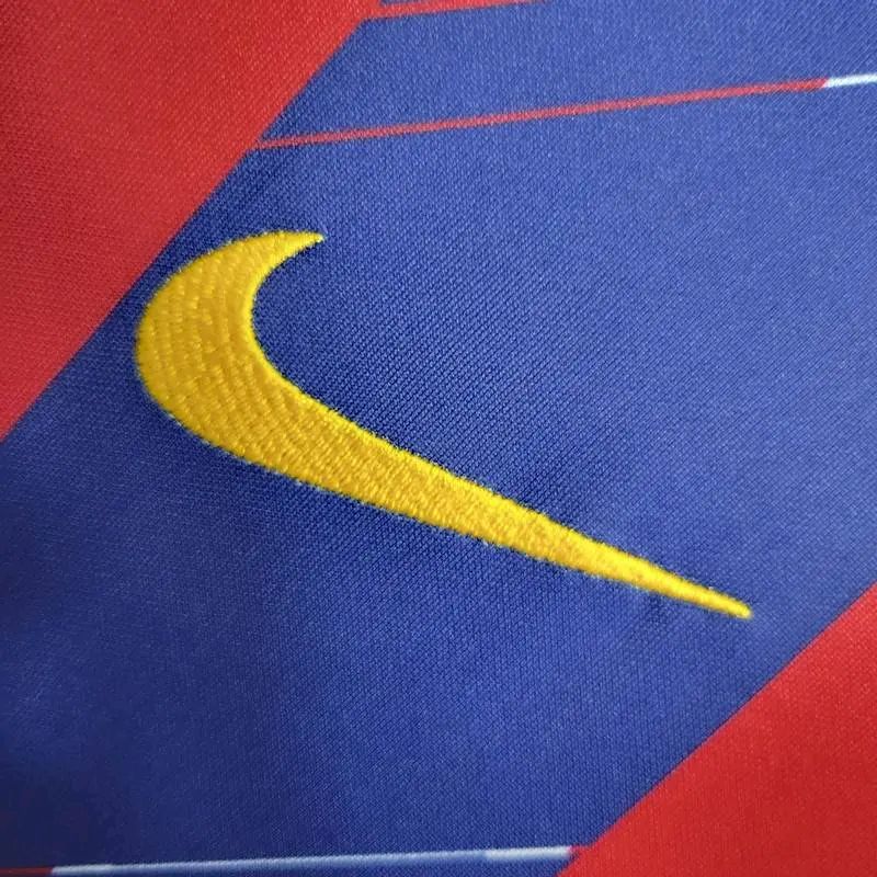 Camisa de treino pré-jogo do Barcelona 2023/24