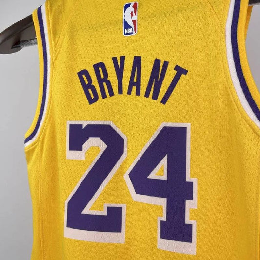 Camisa amarela do time juvenil Kobe Bryant