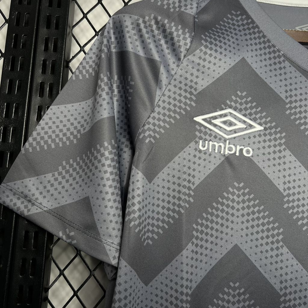 Camisa de treino pré-jogo do Santos 2024/25