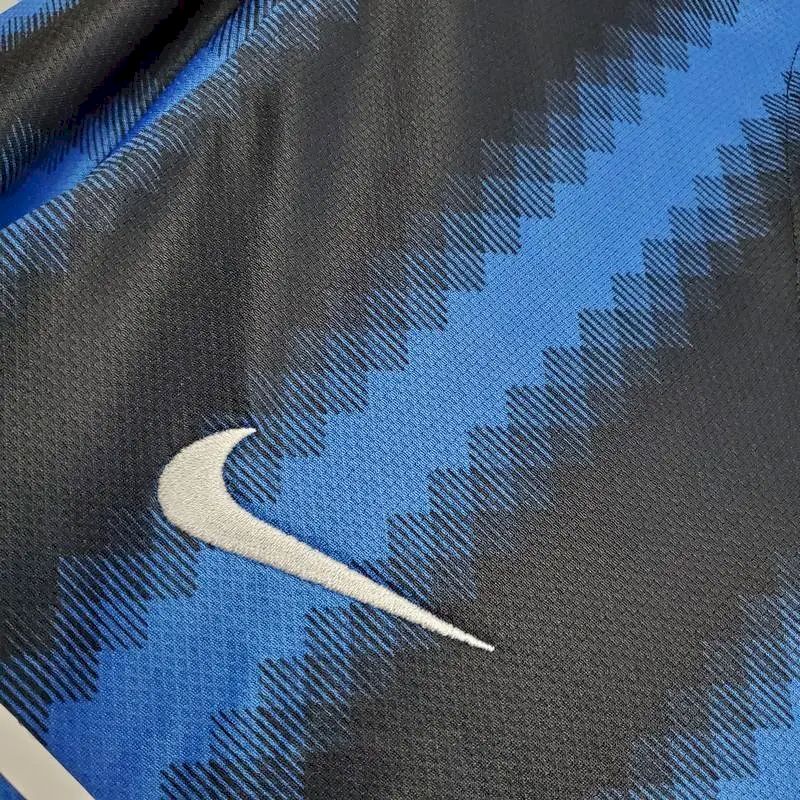 Camisa retrô da Inter de Milão 2010/11