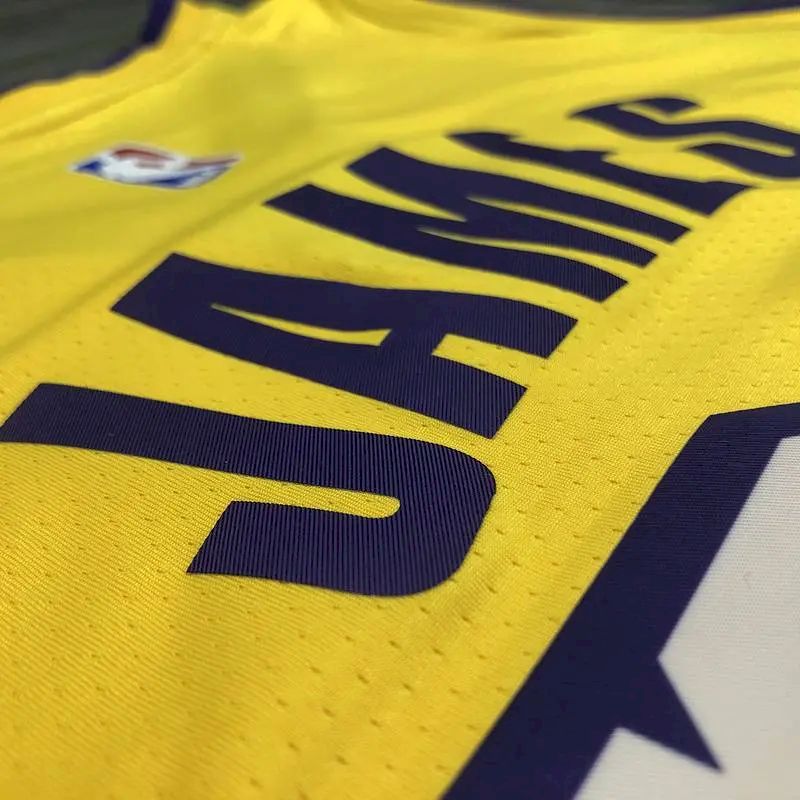 Camisa LeBron James Masculina Amarela Versão Jogador – Edição Clássica Retrô