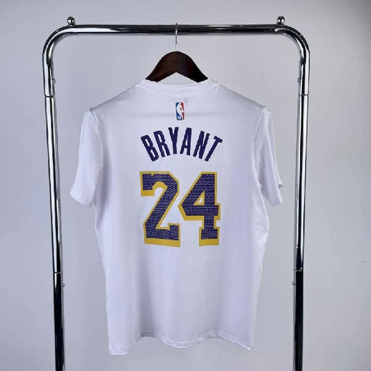 Camiseta masculina branca do time Kobe Bryant