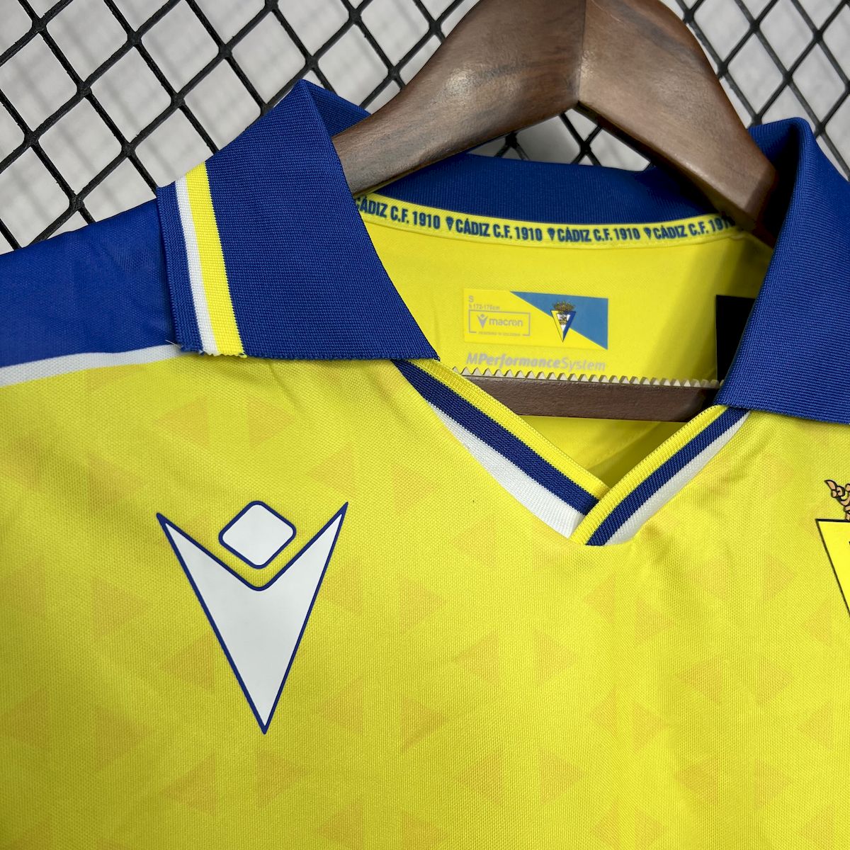 Camisa titular do Cadiz 2024/25