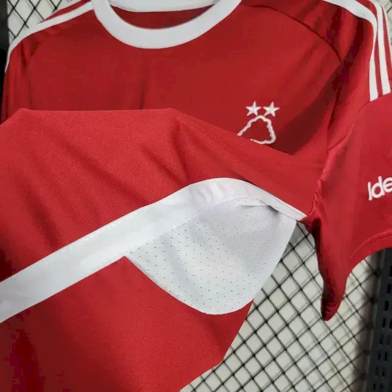 Camisa titular do Nottingham Forest 2023/24