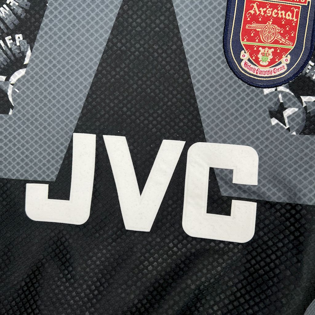 Camisa retrô de goleiro preta de manga comprida do Arsenal 1994/95