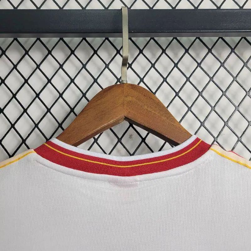 Camisa retrô reserva do Liverpool 1985/86